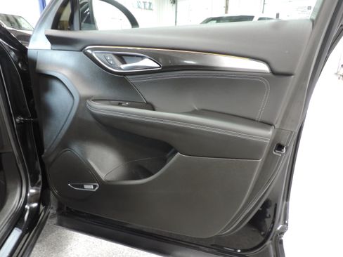 Used 2025 Buick Envision Preferred image 22