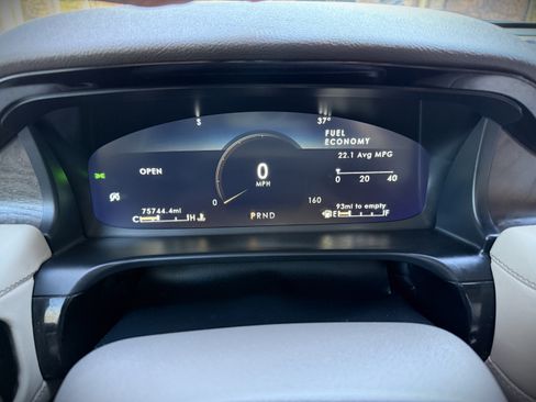 Used 2020 Lincoln Aviator Reserve image 33