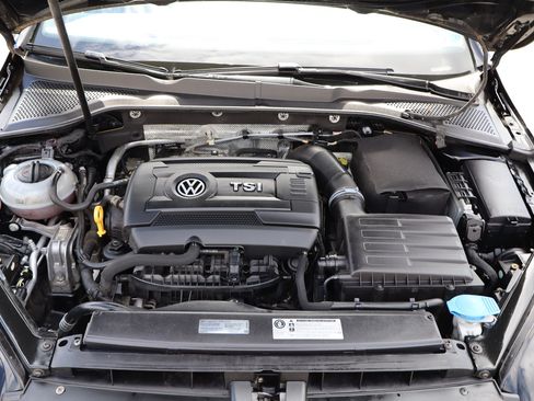 Used 2016 Volkswagen Golf SE image 35