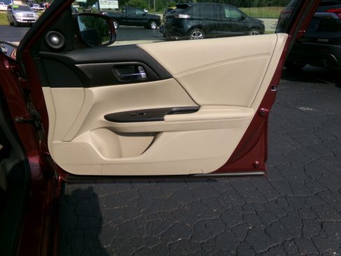 Used 2013 Honda Accord EX-L Sedan image 32