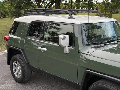 Used 2014 Toyota FJ Cruiser AWD/4WD image 55