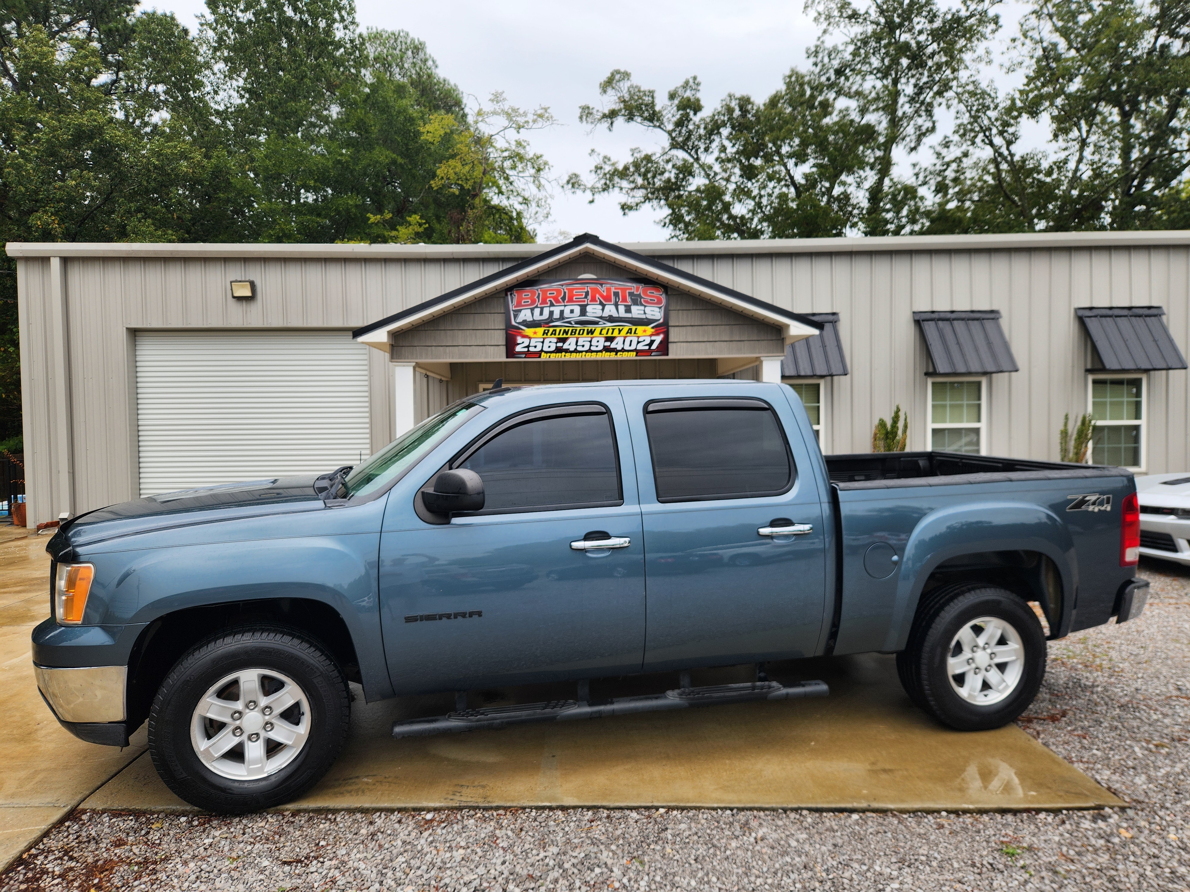 Used 2012 GMC Sierra 1500 4x4 Crew Cab SLE image 1