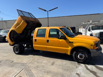 Used 2001 Ford F350 2WD Crew Cab DRW Super Duty
