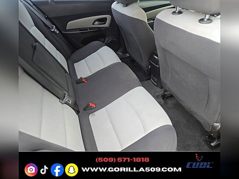 Used 2014 Chevrolet Cruze LS image 19