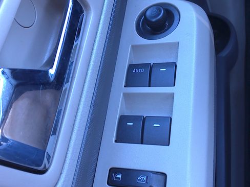 Used 2007 Ford Edge SEL image 21