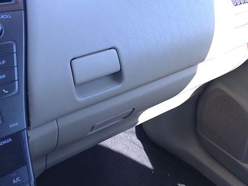 Used 2012 Toyota Prius V image 17