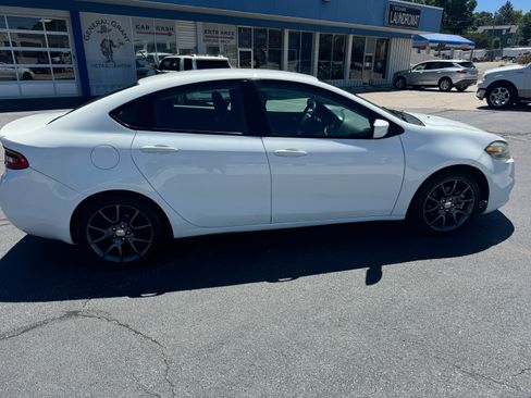 Used 2016 Dodge Dart UNAVAIL FWD image 2