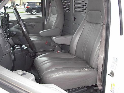 Used 2021 Chevrolet Express 3500 Extended RWD image 11