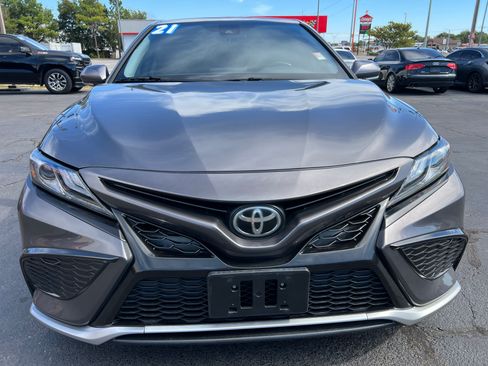 Used 2021 Toyota Camry XSE image 2