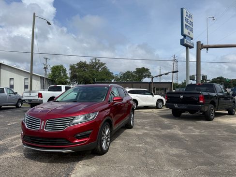Used 2015 Lincoln MKC FWD image 1
