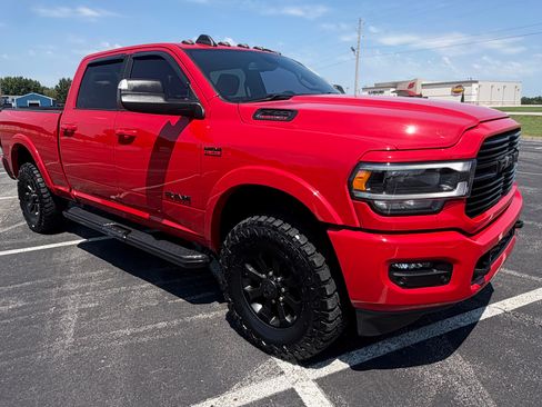 Used 2022 RAM 2500 4x4 Crew Cab Laramie image 7