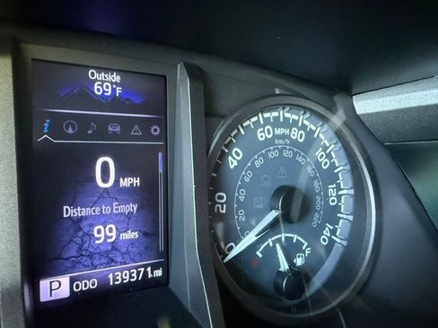 Used 2019 Toyota Tacoma 4x4 Double Cab image 11