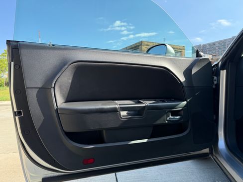 Used 2010 Dodge Challenger R/T image 25