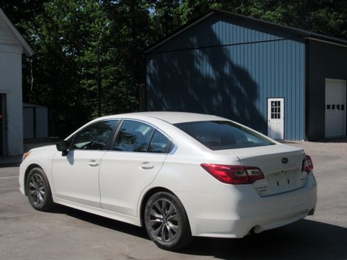 Used 2017 Subaru Legacy 2.5i AWD/4WD image 5