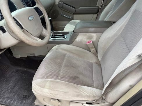 Used 2007 Ford Explorer Sport Trac 2WD XLT image 5