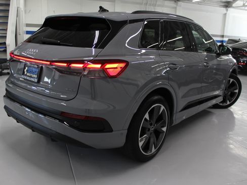 Used 2024 Audi Q4 e-tron quattro Premium Plus AWD/4WD image 7