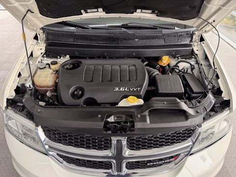 Used 2015 Dodge Journey R/T image 20