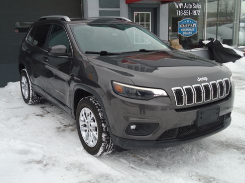 Used 2019 Jeep Cherokee Latitude Plus image 3