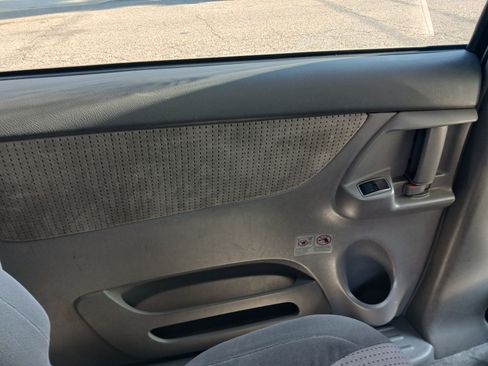Used 2009 Toyota Sienna LE image 28