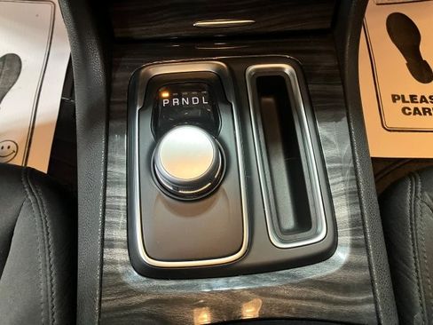 Used 2021 Chrysler 300 Touring image 13