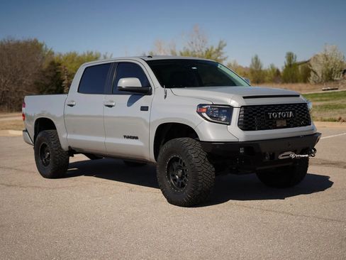 Used 2019 Toyota Tundra Limited image 2