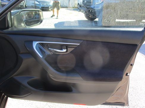 Used 2013 Nissan Altima 2.5 S image 22