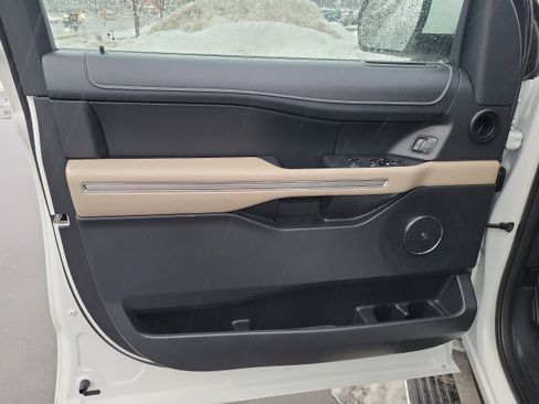 Certified 2023 Ford Expedition Limited image 15