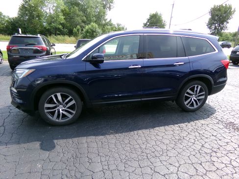 Used 2016 Honda Pilot AWD Touring image 2