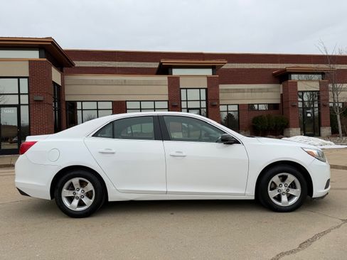 Used 2013 Chevrolet Malibu LS image 2