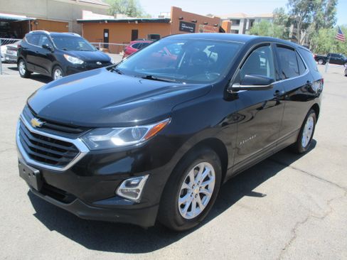 Used 2019 Chevrolet Equinox LT Sport Utility 4D FWD image 18