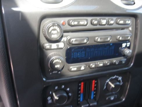 Used 2008 GMC Envoy 4WD image 11