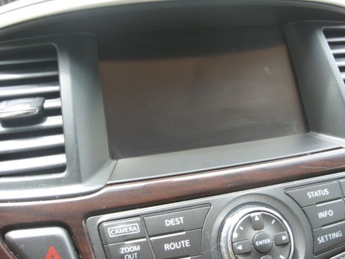Used 2015 Nissan Pathfinder 4WD image 11