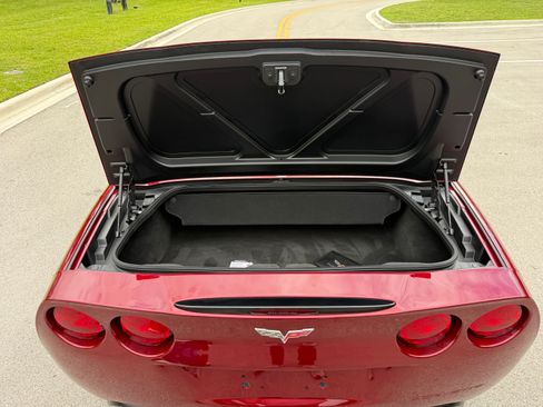 Used 2006 Chevrolet Corvette Convertible RWD image 52