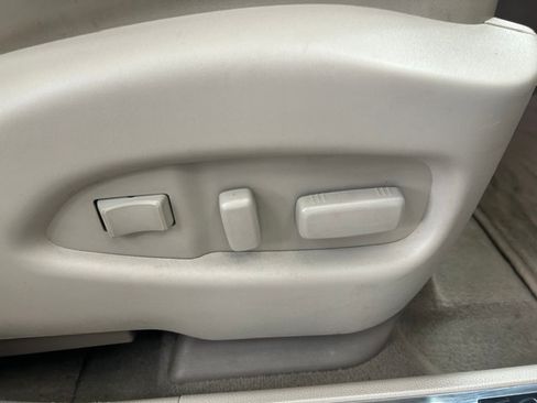 Used 2010 Cadillac SRX 2WD Premium image 27