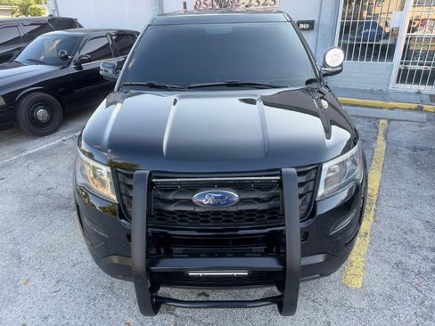 Used 2017 Ford Explorer 4WD Police Interceptor image 2