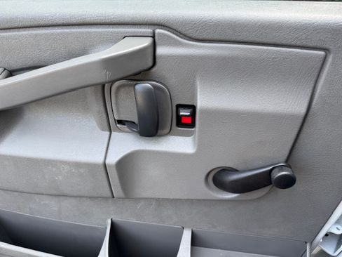 Used 2021 Chevrolet Express 3500 image 13