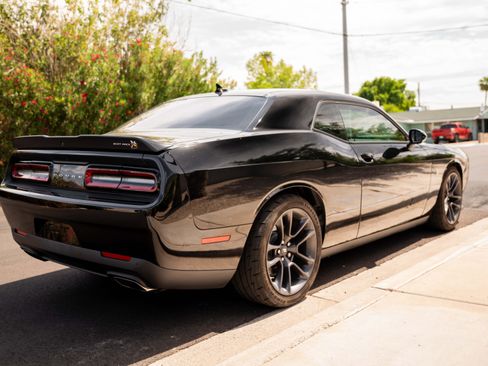 Used 2020 Dodge Challenger R/T Scat Pack image 5