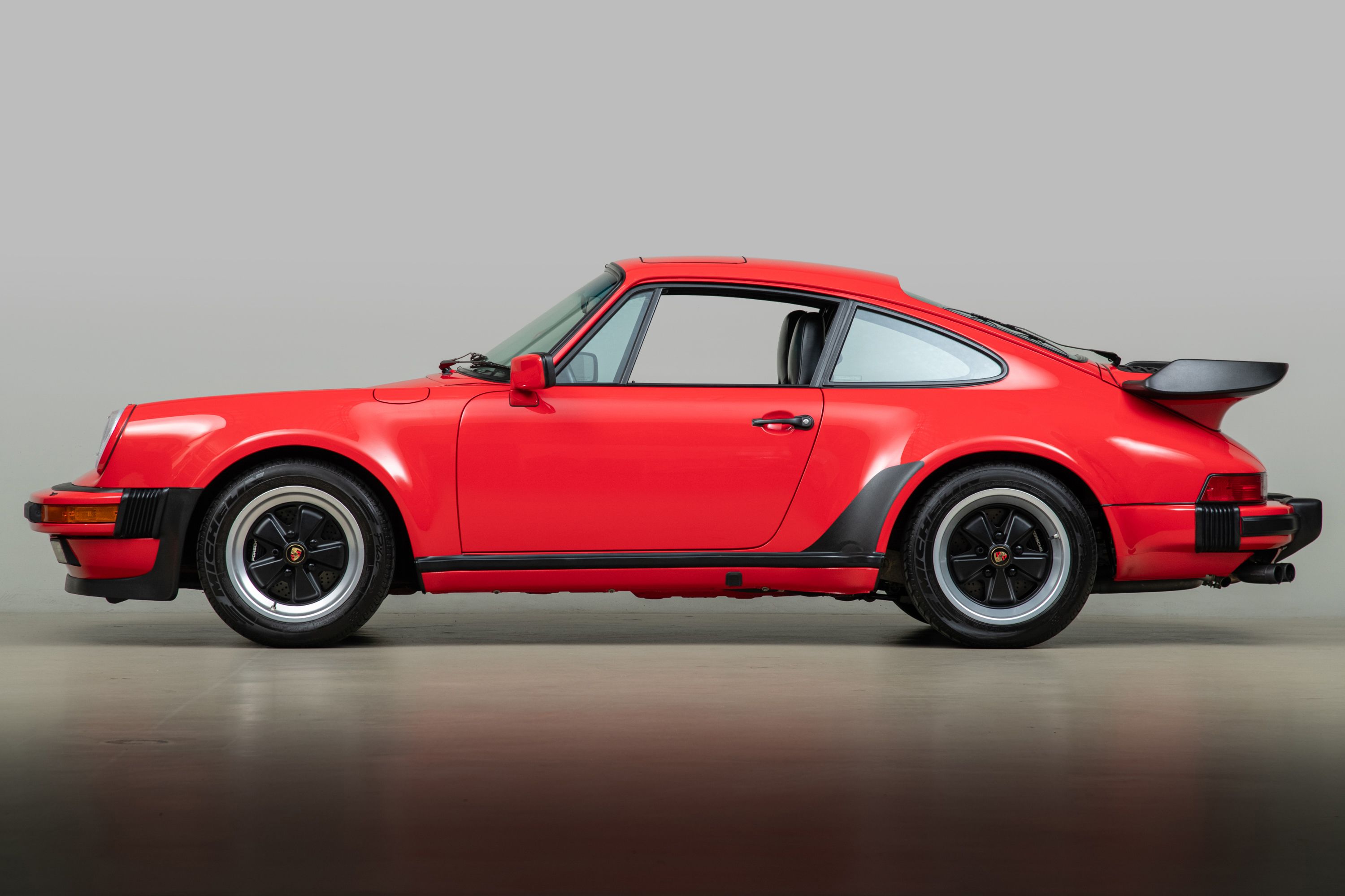 Used 1988 Porsche 911 Turbo Coupe RWD image 3