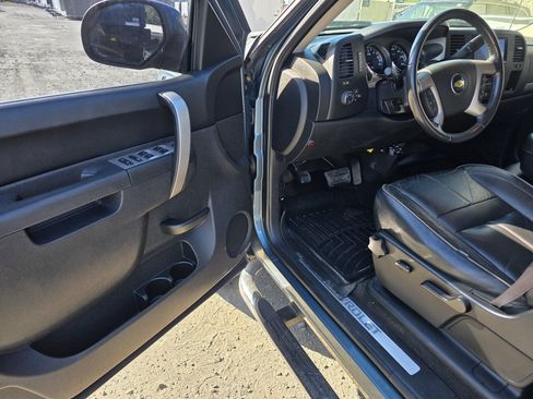 Used 2011 Chevrolet Silverado 1500 LT Z71 image 13