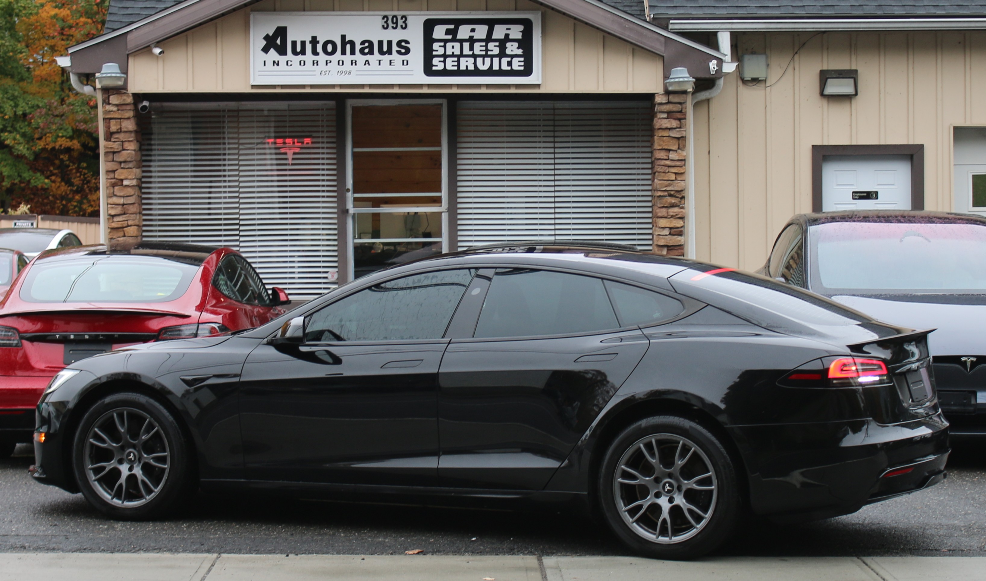 Used 2023 Tesla Model S AWD image 4