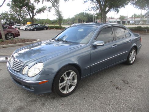Used 2006 Mercedes-Benz E 350 Sedan image 2