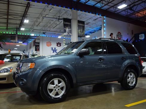 Used 2011 Ford Escape XLT image 11