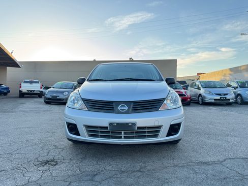 Used 2011 Nissan Versa image 12