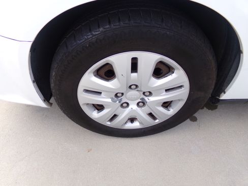 Used 2015 Dodge Grand Caravan SXT image 10