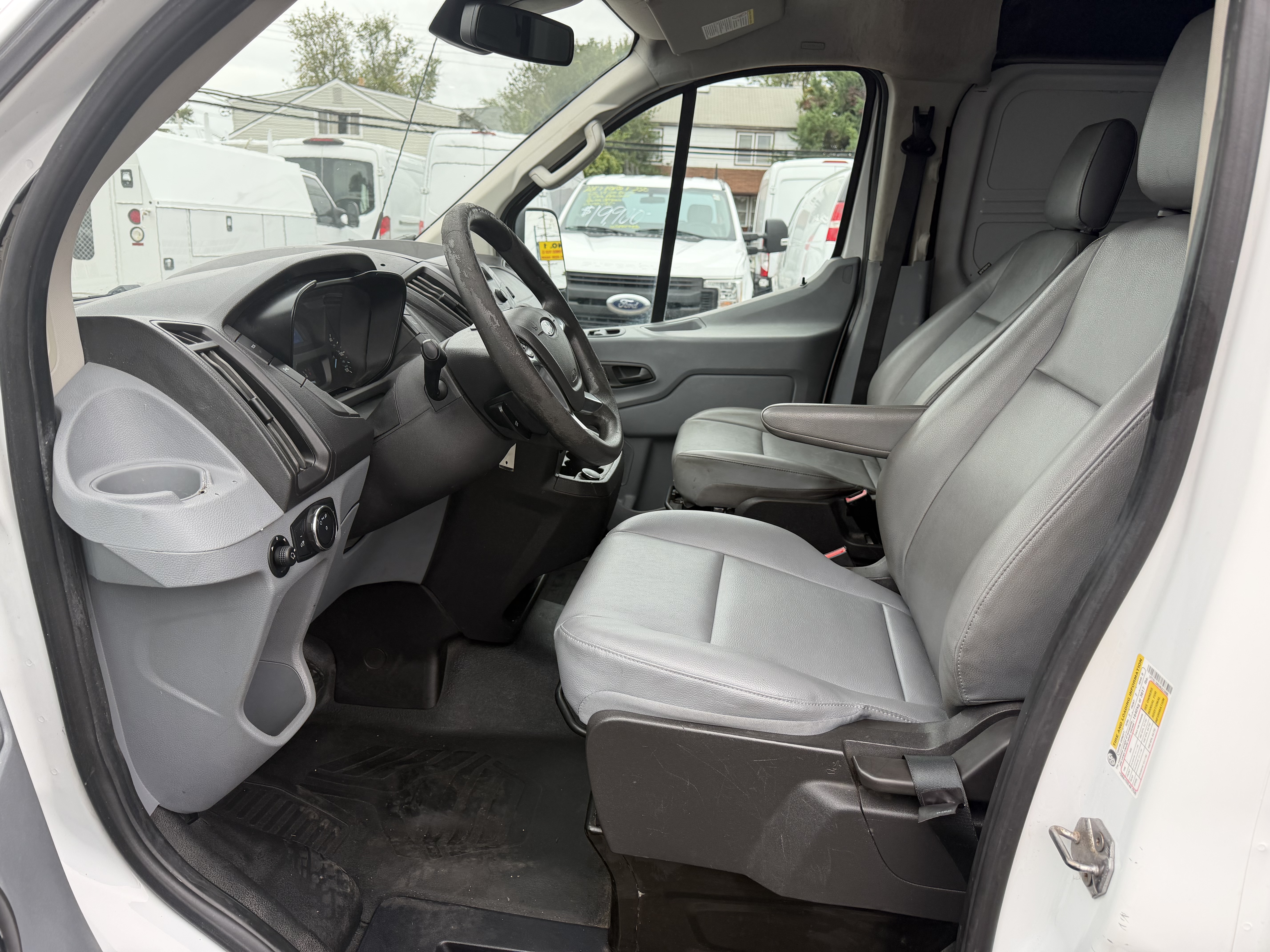 Used 2017 Ford Transit 150 130 Low Roof RWD image 9