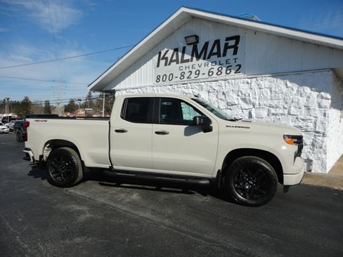 New 2026 Chevrolet Silverado 1500 Custom image 2