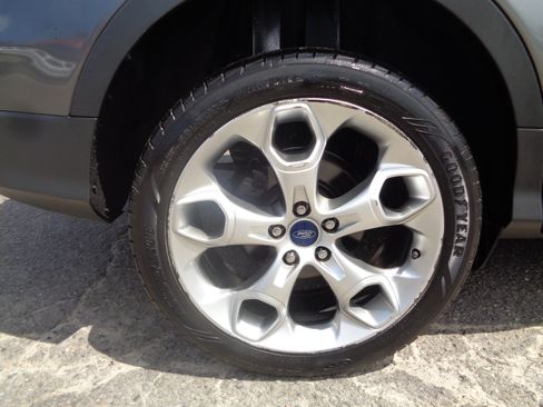 Used 2014 Ford Escape Titanium image 19