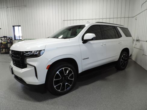 Used 2023 Chevrolet Tahoe RST image 3