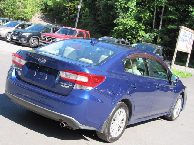 Used 2017 Subaru Impreza 2.0i Premium Sedan AWD/4WD image 22