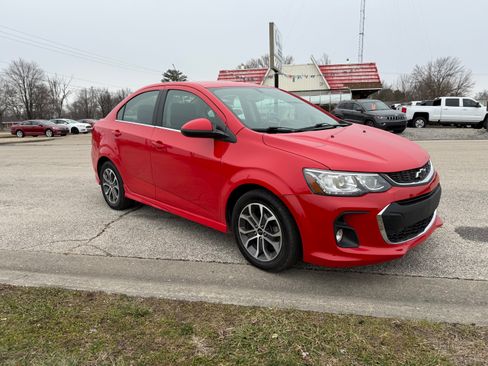 Used 2020 Chevrolet Sonic LT image 6